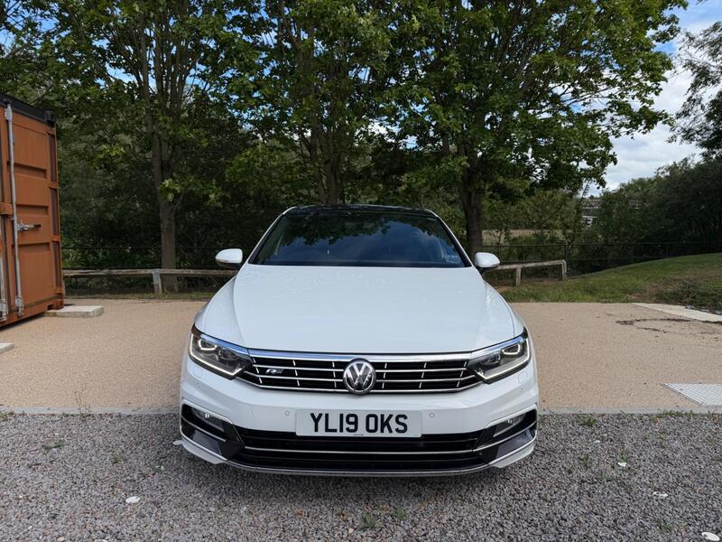 2019 Volkswagen Passat - interior