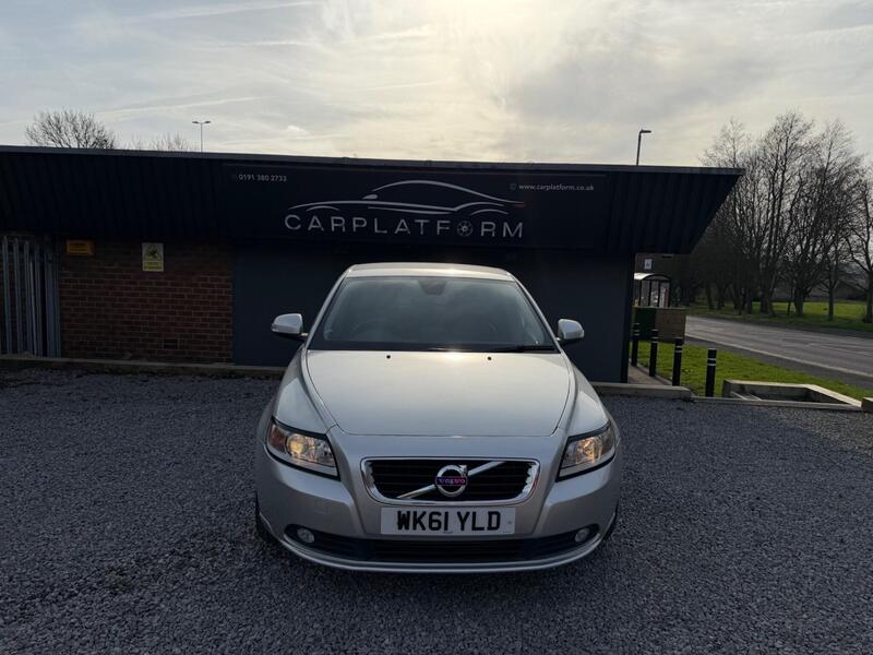 2011 Volvo S40 - interior