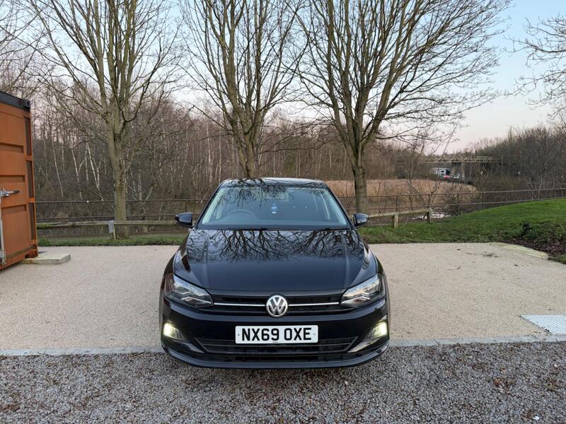 2019 Volkswagen Polo - interior